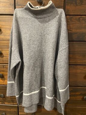 Express Gray Turtleneck Sweater with Cream Trim
